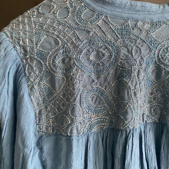 Free People Canyon Rose Button Down Embroidered Tunic. Size Small. - Picture 9 of 9